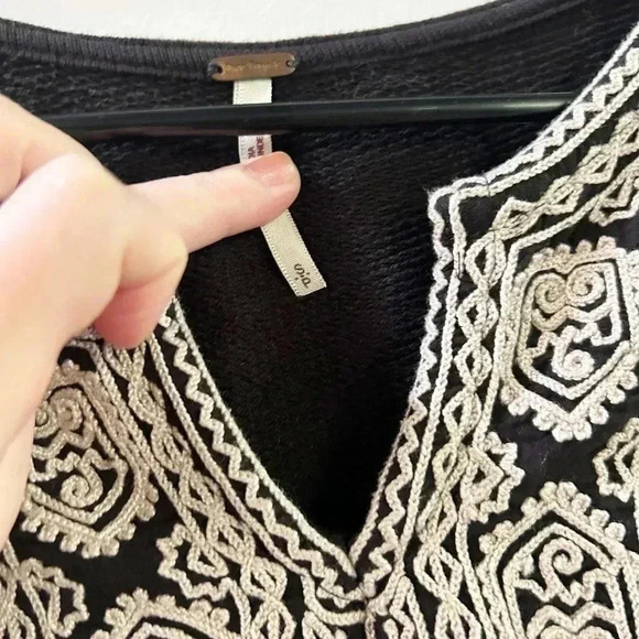 Free people embroidered blouse small - Picture 3 of 4